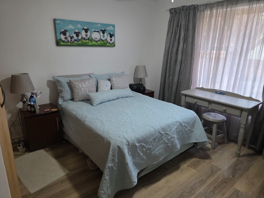 2 Bedroom Property for Sale in Langenhovenpark Free State